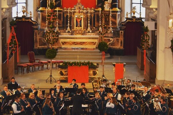 Die Ortsmusik Rüediswil spielt am Palmsonntag traditionell im Gottesdienst.