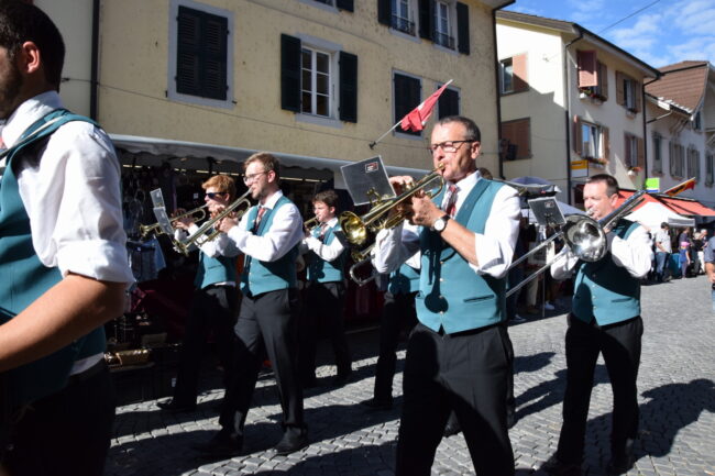 Läset-Sunntig Erlach Ortsmusik Rüediswil spielt tolle Märsche