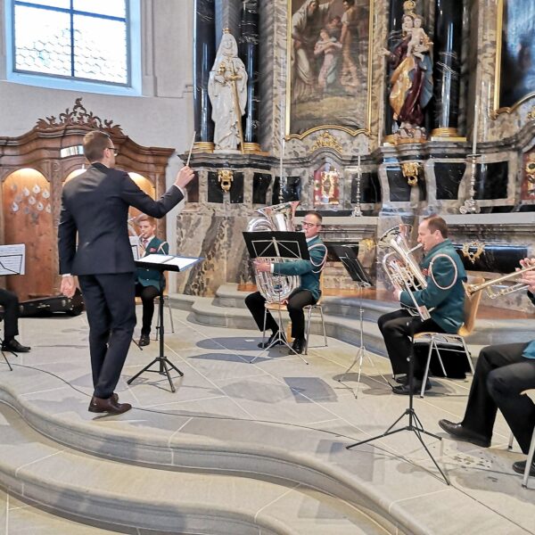 Patrick Hummel leitet am Palmsonntag das Brass-Quintett der Ortsmusik Rüediswil.