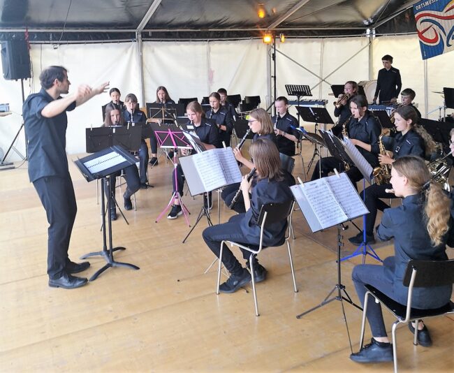 Die Jungmusik Rottal erfreut die Zuhörer