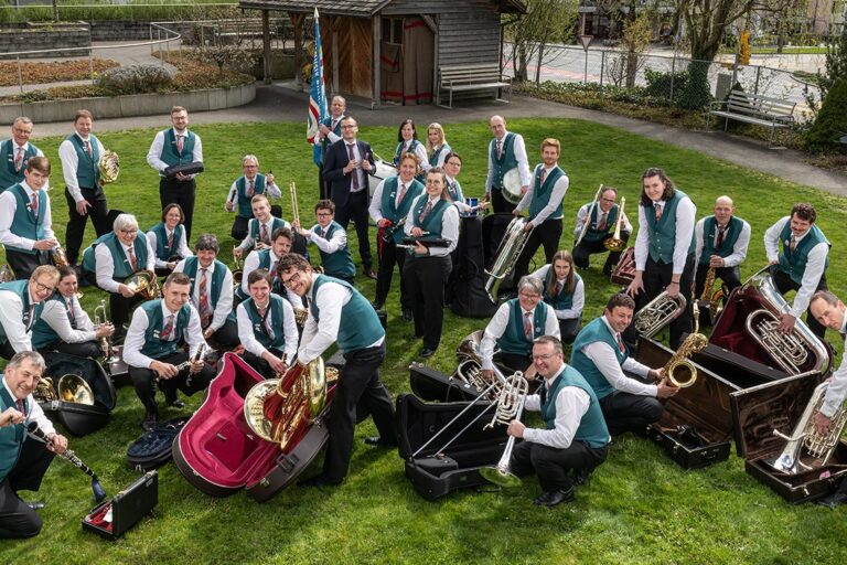 Die Harmoniemusik aus der Gemeinde Ruswil, die Ortsmusik Rüediswil plant eine Neuuniformierung im 2026. (Foto von Stefan Dubach / Niveau Fotos Ruswil)