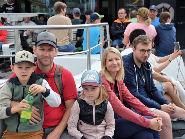 Mit dem Schiff gehts nach Vitznau, Ortsmusik Rüediswil auf Reisen