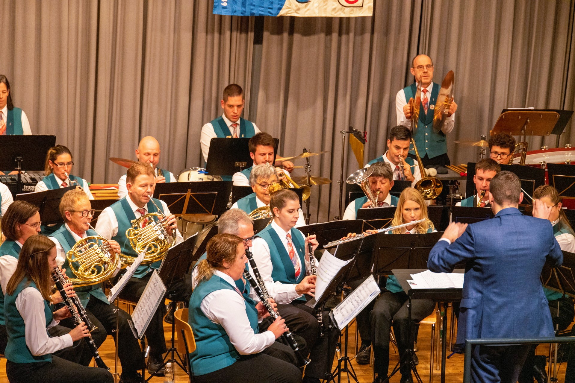 "Heimeh" von Plüsch war das letzte offizielle Stück am Jahreskonzert 2023 der Ortsmusik Rüediswl