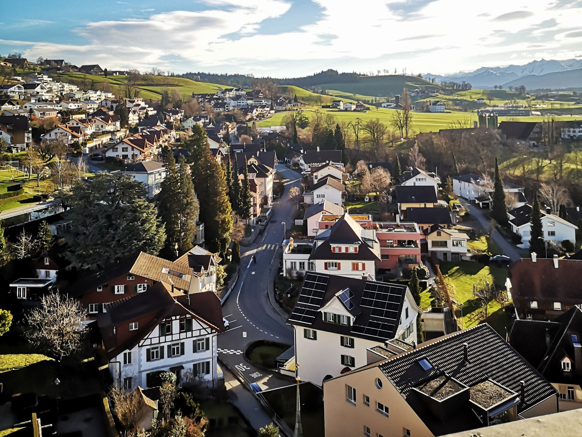 Kirche Ruswil, herrliche Aussicht vom Kirchturm Ruswil gegen Osten. Dies erleben die Turmbläser der Ortsmusik Rüediswil.