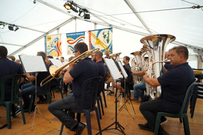 Am 22. Juni 2024 fand in Ruswil auf dem Märtplatz das zweite Blasmusik OpenAir statt. Tiefes Blech der Bergmusik Sigigen.