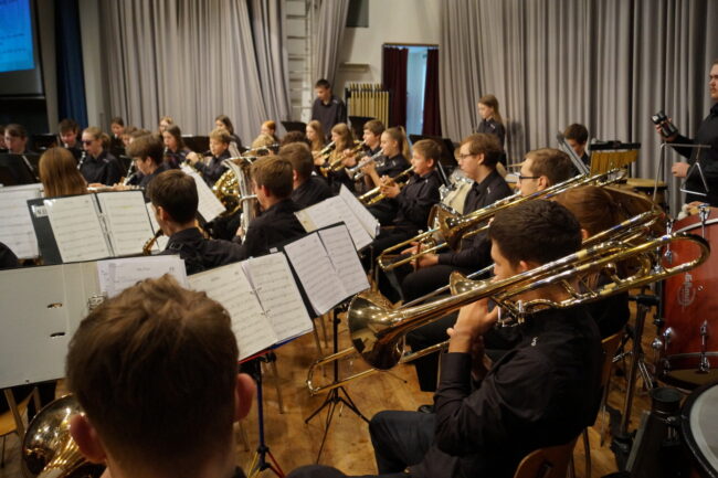 Die Jungmusik Rottal spielte bei der Ortsmusik Rüediswil am Sonntag. 10. November 24