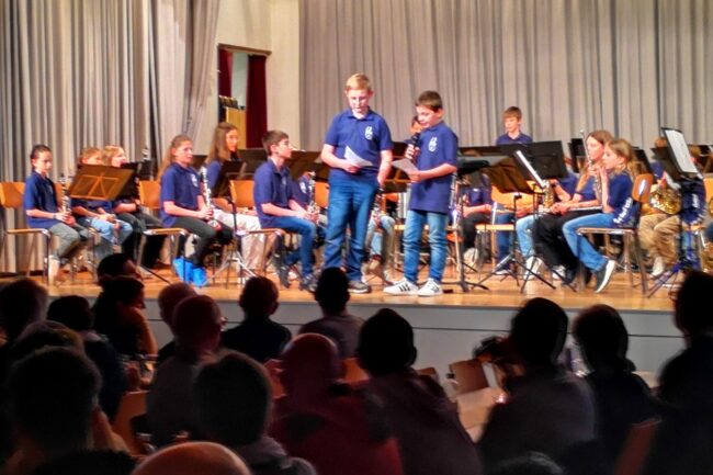 Smiling Band Rottal eröffnet das Jahreskonzert vom Samstag, 9. November 24 der Ortsmusik Rüediswil.