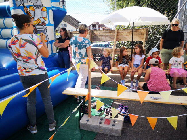 Die Ortsmusik Rüediswil organisierte auch eine Hüpfburg für die Kinder.