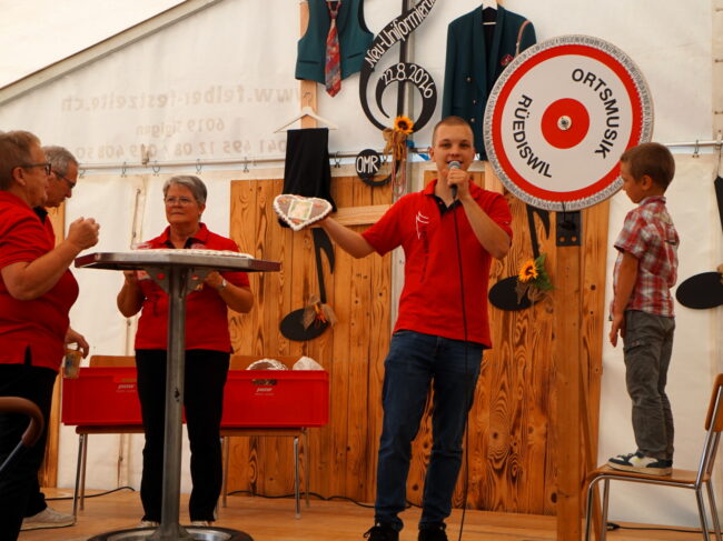 Ein fester Bestandteil der Kilbi Rüediswil ist das traditionelle Lebkuchendrehen.