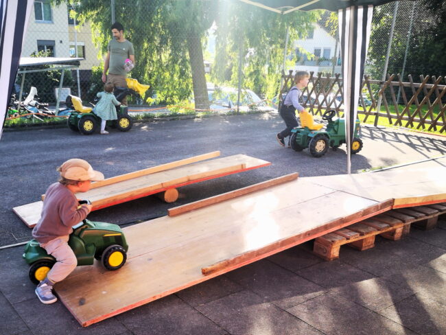 Die Ortsmusik organisierte die Kilbi Rüediswil 2025. Der Traktorparcours war bei den Kleinsten beliebt.