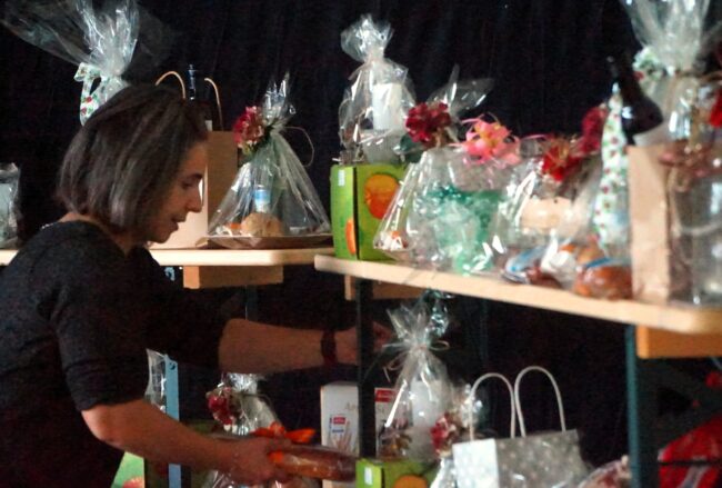 Eine grosse Tombola darf an einem Jahreskonzert auch nicht fehlen.