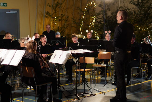 In Zusammenarbeit mit der Musikschule Rottal führte die Ortsmusik Rüediswil das Kinder- und Familienkonzert 2025 auf.