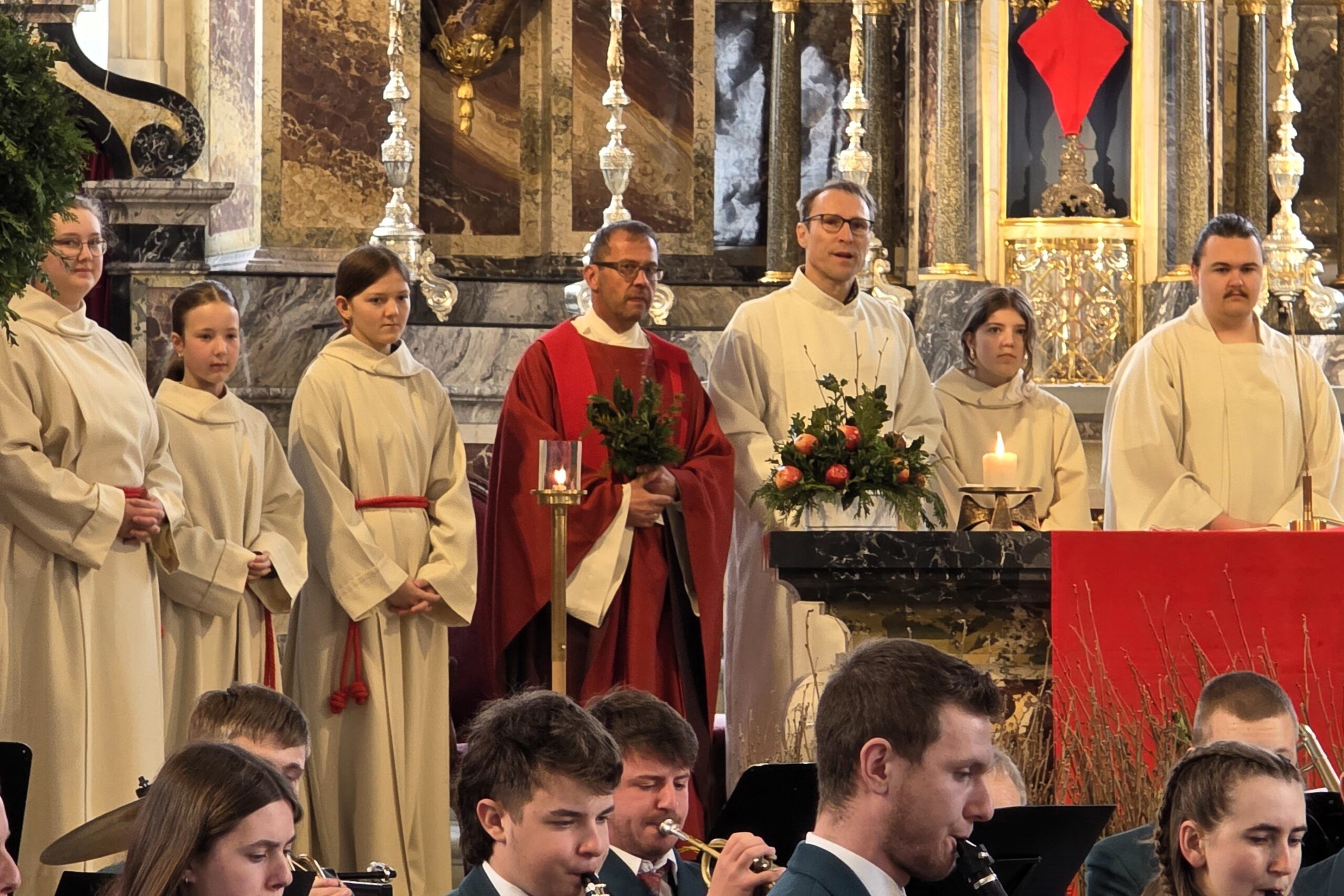 Adrian Wicki und Gregor Tolusso gestalteten den feierlichen Palmsonntagsgottesdienst vom 29. März 2026